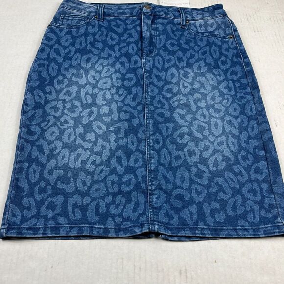 New York & Company Stretch Denim Pencil Skirt Blue Cheetah Print Slim Fit Size 8 - Picture 2 of 10